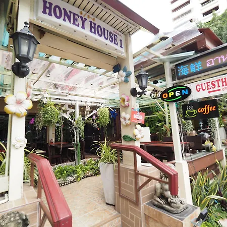 Honey House1 Hotel