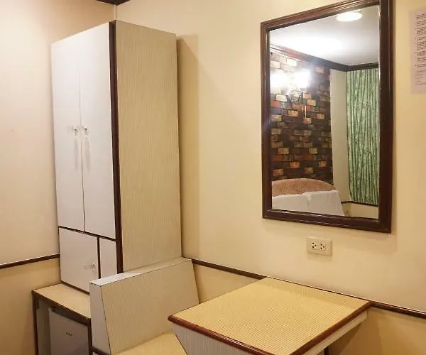 Honey House1 Hotel