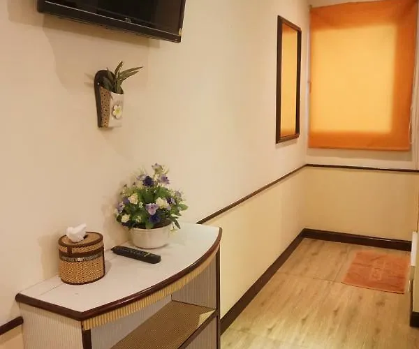Honey House1 Hotel