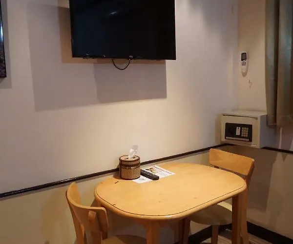 Hotel Honey House1