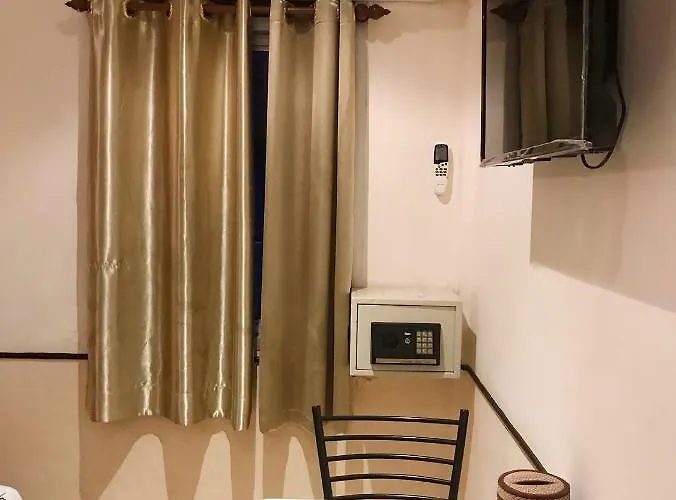 Honey House1 Hotel
